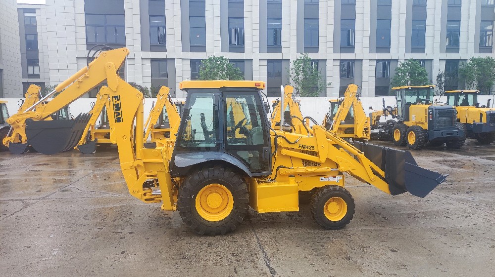 FM425 Backhoe Loader